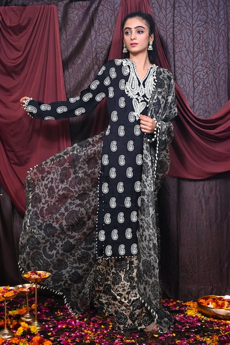 Buy Mirkashi Black , , Embroidery Paisley Print Kurta Pant Set Online at Aza Fashions Buy_Mirkashi_Black , , Embroidery Paisley Print Kurta Pant Set_Online_at_Aza_Fashions