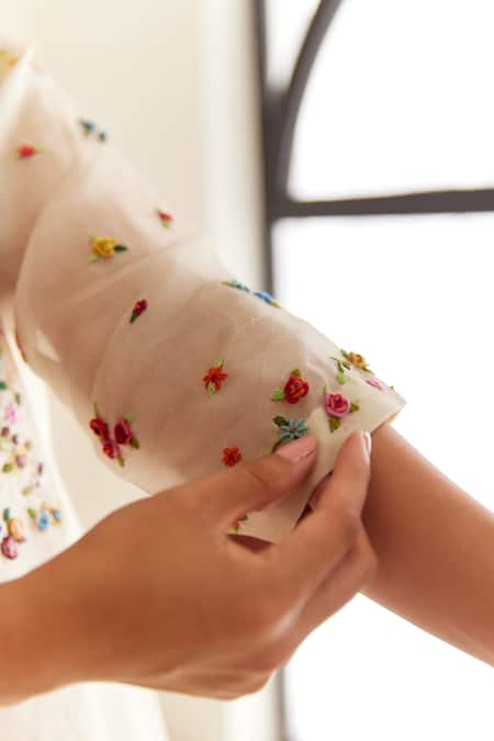 Shop House Of Pink White Organza, Chanderi Sequins, Embroidery Split French Knot Kurta Pant Set Online at Aza Fashions Shop_House Of Pink_White Organza, Chanderi Sequins, Embroidery Split French Knot Kurta Pant Set _Online_at_Aza_Fashions