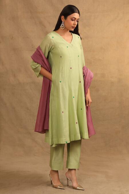 Buy_Trendy Tokari_Green Silk, Polyester Embroidery V-neck Zari Work Kurta Set _Online_at_Aza_Fashions