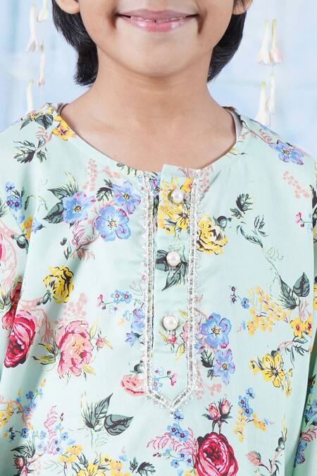 Little Bansi Green Cotton Botanic Bloom Print Kurta With Dhoti at Aza Fashions Little Bansi_Green Cotton Botanic Bloom Print Kurta With Dhoti _at_Aza_Fashions