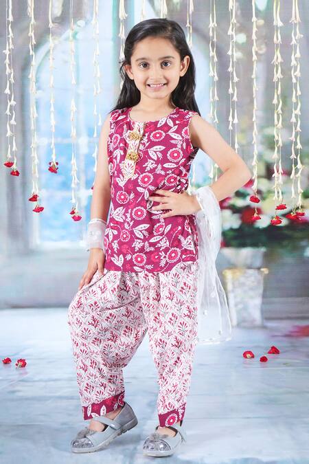 Buy_Little Bansi_Maroon Cotton, Georgette Tassels, Lace, Phool Print Embellished Kurta Set _Online_at_Aza_Fashions