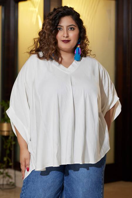 Ruchira Nangalia_White Cotton V-neck Anti-fit Solid Asymmetric Top_at_Aza_Fashions