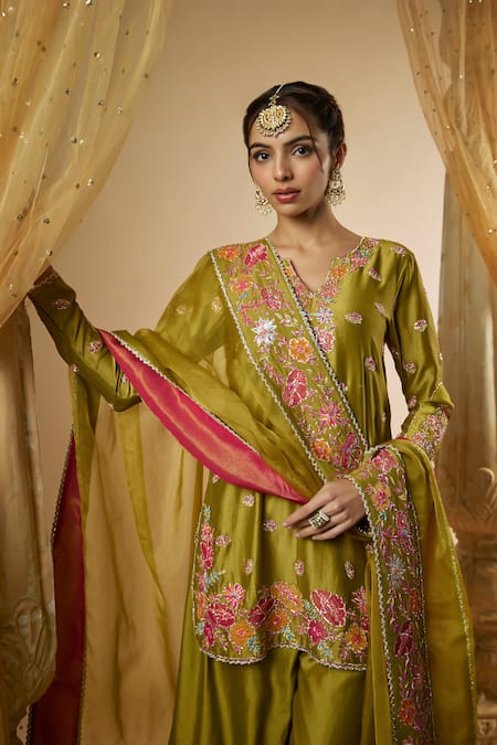 Buy The Aarya Green Viscose, Chanderi Silk, Organza Embroidery, Floral Hand Kurta Set Online at Aza Fashions Buy_The Aarya_Green Viscose, Chanderi Silk, Organza Embroidery, Floral Hand Kurta Set _Online_at_Aza_Fashions