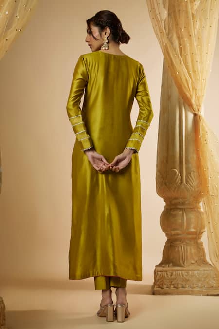 The Aarya Panelled Hand Embellished Kurta Set 