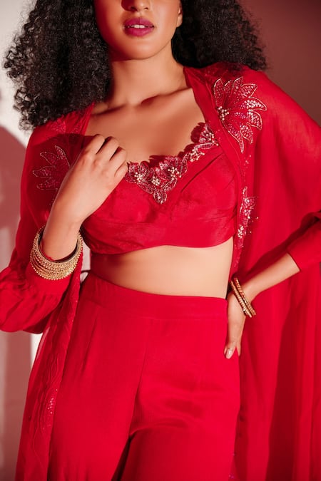 Amrta By Guneet Kondal Red Viscose, Chiffon Embroidery Sweetheart Neck Cape Sharara Set at Aza Fashions Amrta By Guneet Kondal_Red Viscose, Chiffon Embroidery Sweetheart Neck Cape Sharara Set _at_Aza_Fashions
