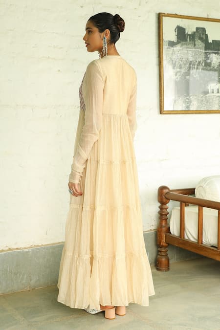 Roohbyridhimaa Niram Floral Yoke Embroidered Jacket Churidar Set 