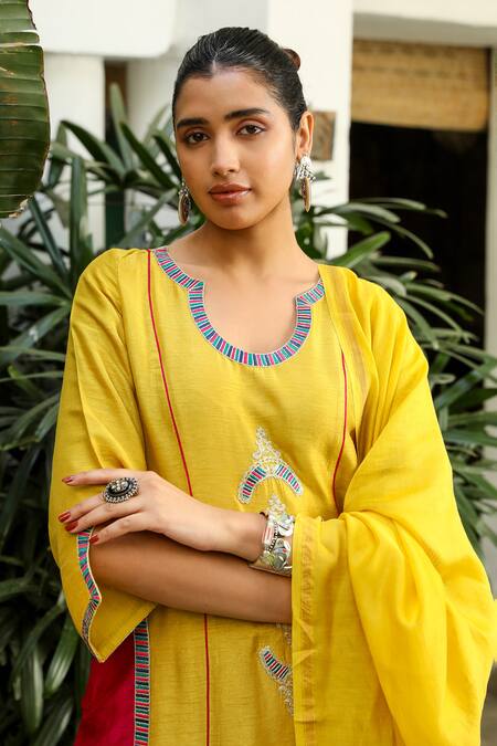 Buy_Roohbyridhimaa_Yellow Silk, Viscose Embroidery Round Neck Rukmani Butti Kurta Pant Set _Online_at_Aza_Fashions