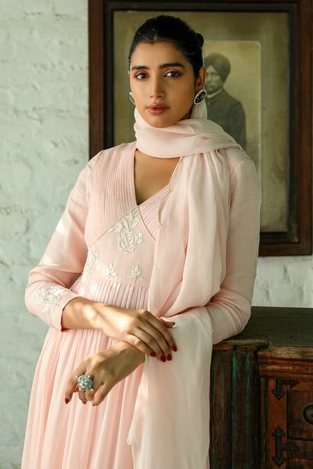 Roohbyridhimaa_Pink Organza, Silk Embroidery, Pearls V-neck Floral Baby Anarkali Set _Online_at_Aza_Fashions