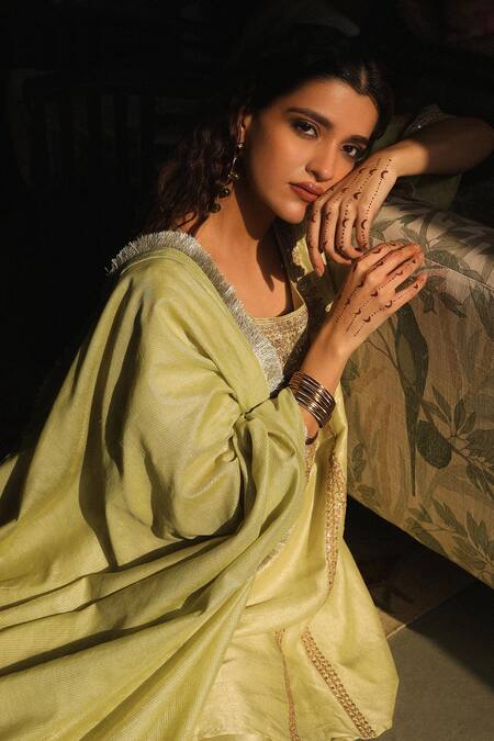 Buy Roohbyridhimaa Green Silk, Chanderi, Viscose Sequins, Zari, Khizaan Paisley Kurta Salwar Set Buy_Roohbyridhimaa_Green Silk, Chanderi, Viscose Sequins, Zari, Khizaan Paisley Kurta Salwar Set