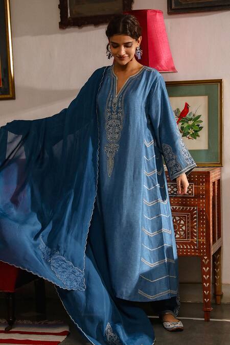 Shop Roohbyridhimaa Blue Organza, Viscose Embroidery, Sequins, Zari Mirza Resham Kurta Pant Set Online at Aza Fashions Shop_Roohbyridhimaa_Blue Organza, Viscose Embroidery, Sequins, Zari Mirza Resham Kurta Pant Set _Online_at_Aza_Fashions