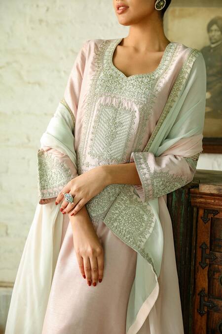 Shop Roohbyridhimaa Pink Organza, Viscose, Silk Sequins, Patchwork, Zari Mudassar Kurta Pant Set Online at Aza Fashions Shop_Roohbyridhimaa_Pink Organza, Viscose, Silk Sequins, Patchwork, Zari Mudassar Kurta Pant Set _Online_at_Aza_Fashions