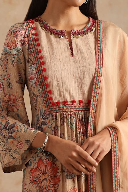 Buy_Samvrih_Beige Muslin (60% Viscose Digital Printed Floral Notched Kurta Palazzo Set _Online_at_Aza_Fashions