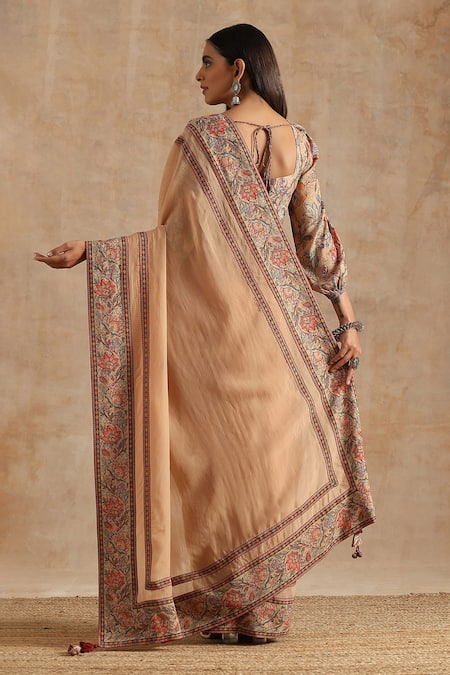 Shop_Samvrih_Beige Muslin (60% Viscose Digital Printed Floral Square Neck Saree With Blouse _at_Aza_Fashions