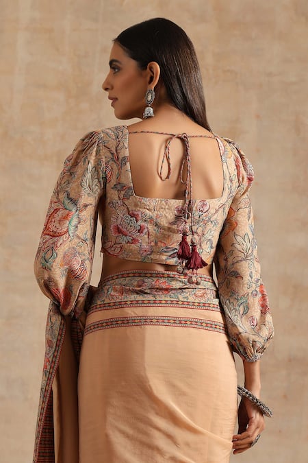 Shop_Samvrih_Beige Muslin (60% Viscose Digital Printed Floral Square Neck Saree With Blouse _Online_at_Aza_Fashions