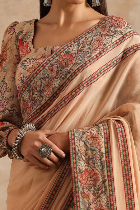 Samvrih_Beige Muslin (60% Viscose Digital Printed Floral Square Neck Saree With Blouse _at_Aza_Fashions