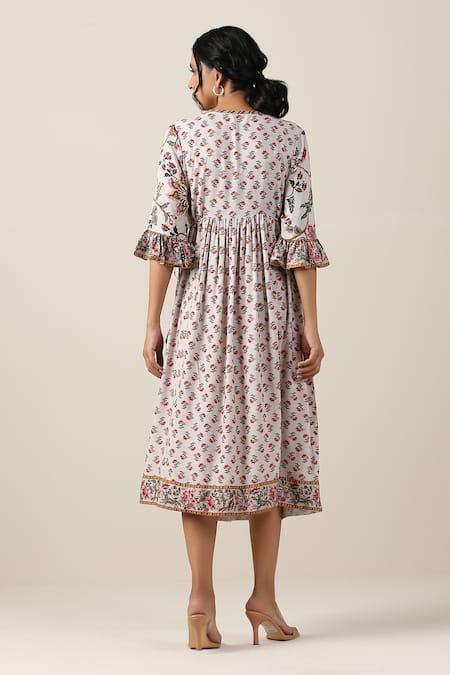 Samvrih Shwet Suman Floral Booti Jaal Print Dress 