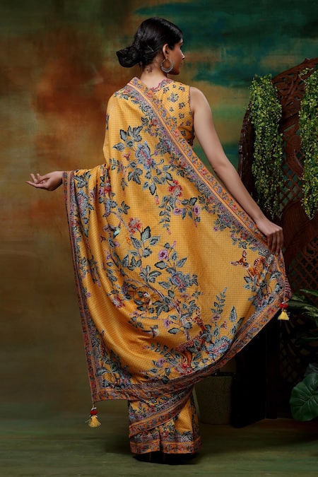 Samvrih Swarn Hiran Printed Saree With Blouse 