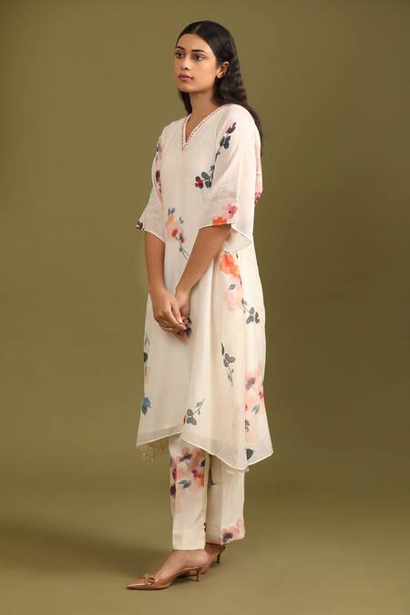Trendy Tokari_White , , Floral Print A-line Kurta And Pant Set _at_Aza_Fashions