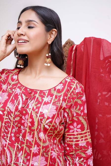 Buy Nero India Red Cotton, Silk Gota Patti Round Neck Floral Vine Print Kurta Gharara Set Online at Aza Fashions Buy_Nero India_Red Cotton, Silk Gota Patti Round Neck Floral Vine Print Kurta Gharara Set_Online_at_Aza_Fashions