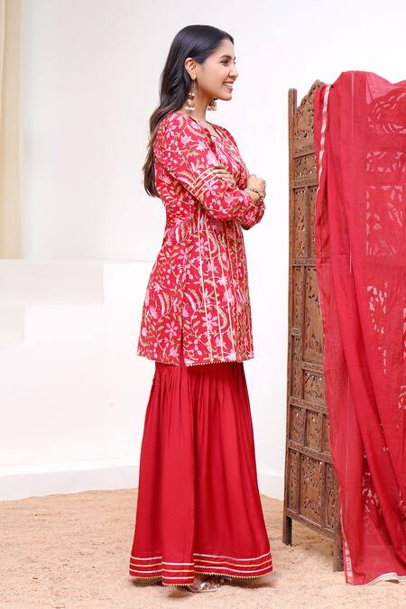Shop Nero India Red Cotton, Silk Gota Patti Round Neck Floral Vine Print Kurta Gharara Set Online at Aza Fashions Shop_Nero India_Red Cotton, Silk Gota Patti Round Neck Floral Vine Print Kurta Gharara Set_Online_at_Aza_Fashions