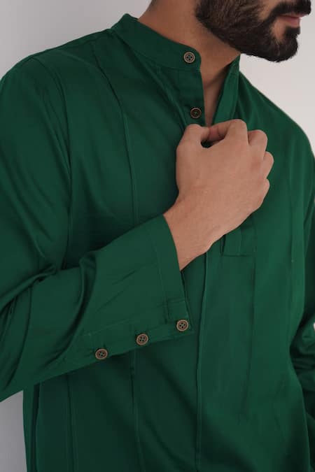 Buy_Nero India_Emerald Green Cotton Satin Pintuck Kurta _Online_at_Aza_Fashions