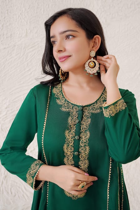 Nero India_Emerald Green Cotton Satin Gota Patti, Zari Dori Embroidered Kurta And Pant Set_Online_at_Aza_Fashions