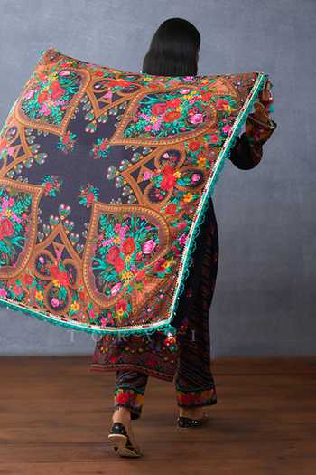 Shop Torani Black Embroidery Dil Shaad Aziya Print Scarf at Aza Fashions Shop_Torani_Black Embroidery Dil Shaad Aziya Print Scarf _at_Aza_Fashions