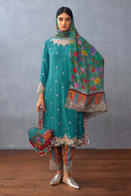 Torani_Blue Pearls, Embroidery Dil Nawaz Ruhi Print Potli Bag _Online_at_Aza_Fashions