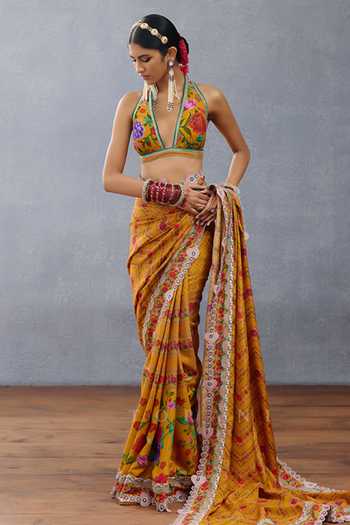 Shop Torani Yellow Muslin, Silk Applique, Mirrors Dil Seher Shrim Floral Print Saree Shop_Torani_Yellow Muslin, Silk Applique, Mirrors Dil Seher Shrim Floral Print Saree