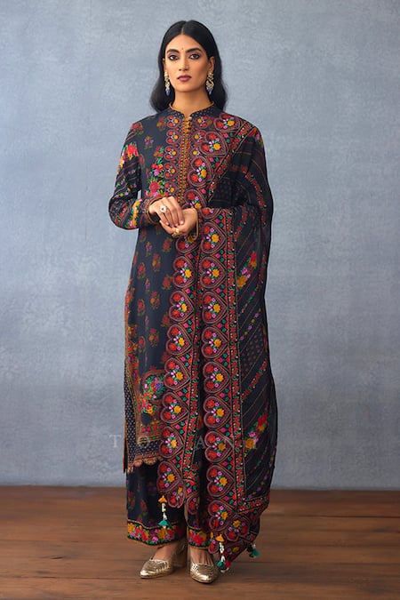 Torani Dil Shaad Zainab Garden Print Kurta Pant Set 