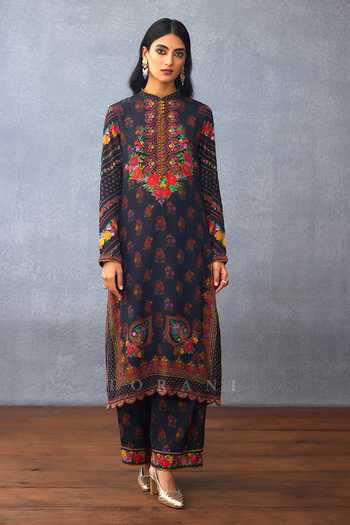 Torani Black Cotton, Silk Embroidery, Dil Shaad Zainab Garden Print Kurta Pant Set Online at Aza Fashions Torani_Black Cotton, Silk Embroidery, Dil Shaad Zainab Garden Print Kurta Pant Set _Online_at_Aza_Fashions