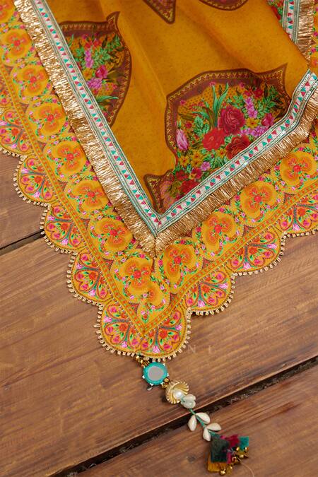 Shop_Torani_Yellow Organza Embroidery, Lace Dil Seher Mana Floral Print Scalloped Saree 