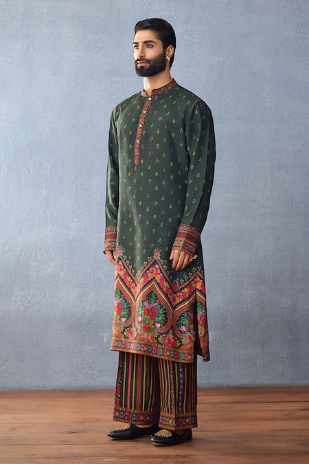 Buy_Torani_Green Cotton, Silk Embroidery Dil Shaad Azar Kurta Set _Online_at_Aza_Fashions