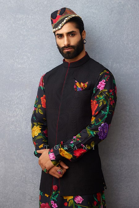 Torani Black Cotton, Silk Embroidery Floral Print Bundi Kurta Set at Aza Fashions Torani_Black Cotton, Silk Embroidery Floral Print Bundi Kurta Set _at_Aza_Fashions