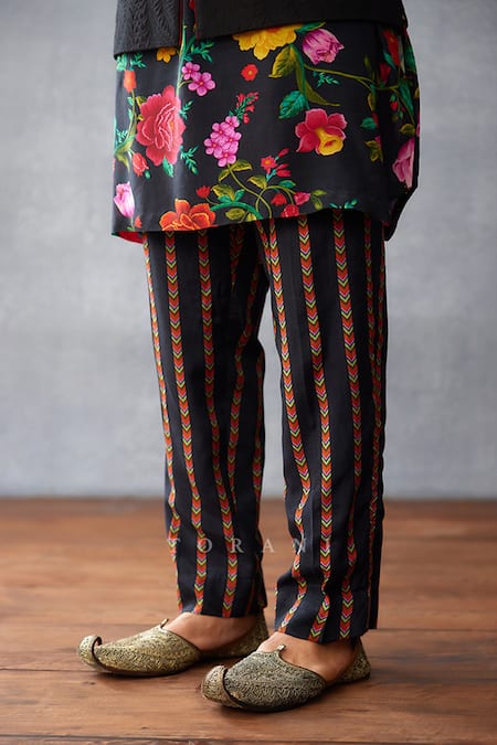 Buy Torani Black Cotton, Silk Embroidery Floral Print Bundi Kurta Set Buy_Torani_Black Cotton, Silk Embroidery Floral Print Bundi Kurta Set