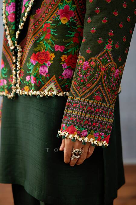 Buy_Torani_Green Jersey, Silk Embroidery Gardenia Print Jacket And Kurta Set