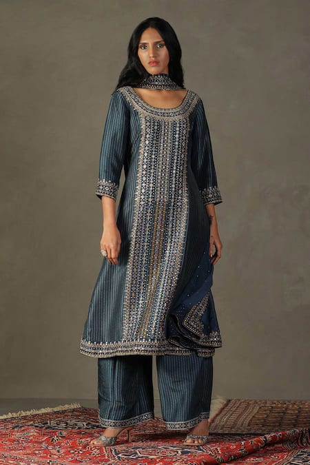 RI.Ritu Kumar Grey Kurta 100% Silk Printed Geometric Round Ayati Palazzo Set 