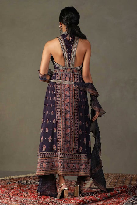 Shop RI.Ritu Kumar Blue Side Zip Printed Floral Band V Pattern Long Kurta at Aza Fashions Shop_RI.Ritu Kumar_Blue Side Zip Printed Floral Band V Pattern Long Kurta _at_Aza_Fashions