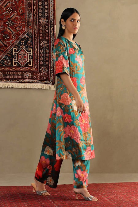 Buy RI.Ritu Kumar Green Cotton Embroidery, Sequins Round Neck Bella Floral Print Kurta And Pant Set Buy_RI.Ritu Kumar_Green Cotton Embroidery, Sequins Round Neck Bella Floral Print Kurta And Pant Set