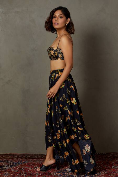 RI.Ritu Kumar Black Polyester, Viscose Embroidery Sweetheart Water Lily Blouse And Palazzo Set Online at Aza Fashions RI.Ritu Kumar_Black Polyester, Viscose Embroidery Sweetheart Water Lily Blouse And Palazzo Set _Online_at_Aza_Fashions