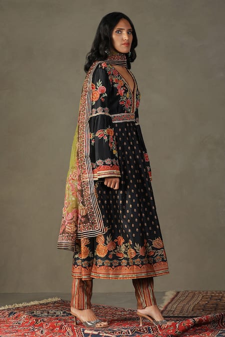 Buy_RI.Ritu Kumar_Black Anarklai-85% Cotton And 15% Silk Printed Floral Dahlia Pattern Anarkali Set _Online_at_Aza_Fashions