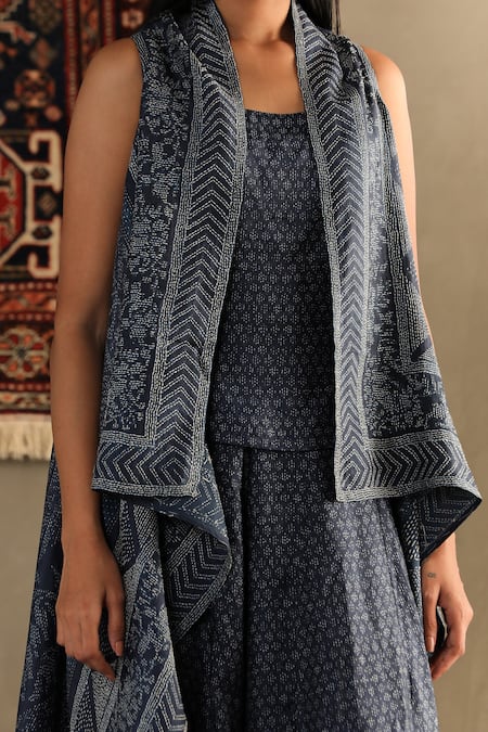 Buy_RI.Ritu Kumar_Blue 100% Silk Embroidered Kantha Stitch Round Gonda Varunda Cape And Palazzo Set_Online_at_Aza_Fashions