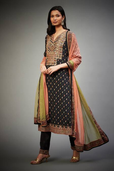 RI.Ritu Kumar_Black Kurta And Dupatta-100% Viscose Embroidered Aari Notched Rabari Set _Online_at_Aza_Fashions