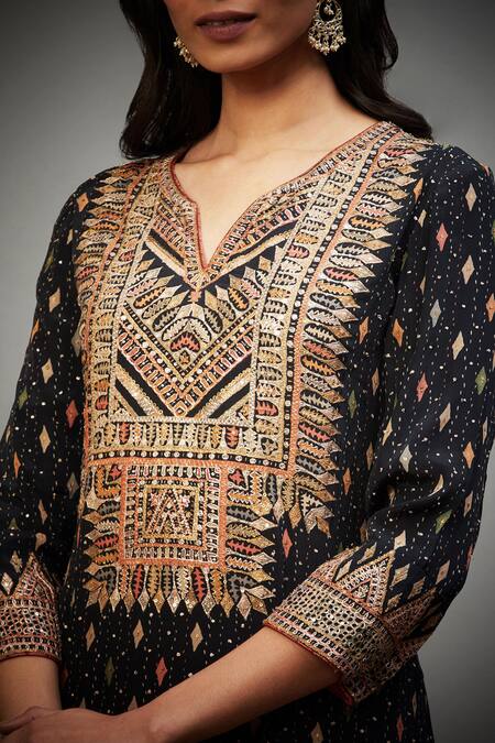 Shop_RI.Ritu Kumar_Black Kurta And Dupatta-100% Viscose Embroidered Aari Notched Rabari Set _Online_at_Aza_Fashions