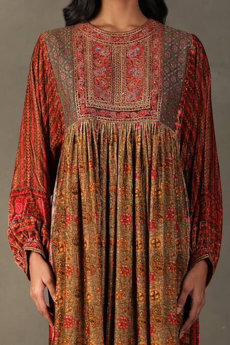 RI.Ritu Kumar Orange Shell Fabric - 100% Silk Print Zergul Zardozi Embroidered Bodice Dress at Aza Fashions RI.Ritu Kumar_Orange Shell Fabric - 100% Silk Print Zergul Zardozi Embroidered Bodice Dress _at_Aza_Fashions