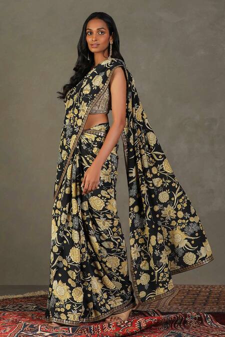 RI.Ritu Kumar Black Saree - 100% Silk Print Floral V Neck Janet With Blouse Online at Aza Fashions RI.Ritu Kumar_Black Saree - 100% Silk Print Floral V Neck Janet With Blouse_Online_at_Aza_Fashions
