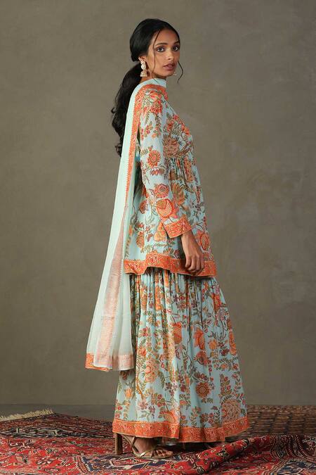 Buy RI.Ritu Kumar Green Kurta And Gharara- 100% Silk Printed Tropical Floral V Neck Navina Set Online at Aza Fashions Buy_RI.Ritu Kumar_Green Kurta And Gharara- 100% Silk Printed Tropical Floral V Neck Navina Set_Online_at_Aza_Fashions