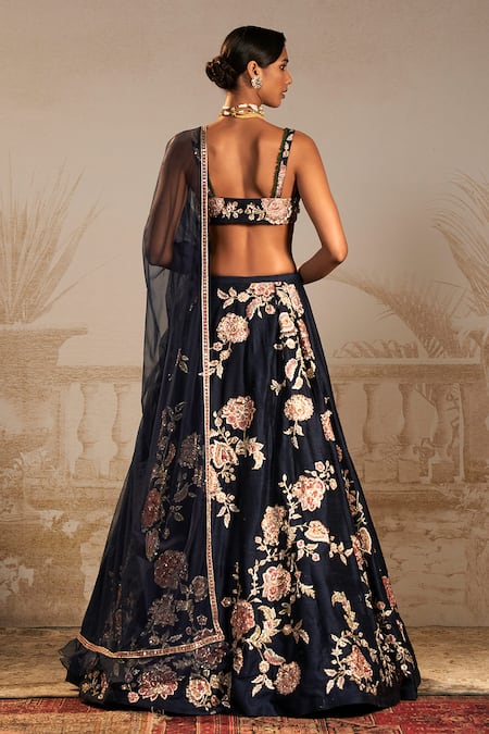 Ridhi Mehra Saanjh Raw Silk Embroidered Lehenga Set 
