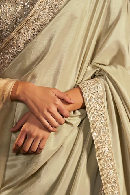 Buy_Ridhi Mehra_Green Blouse Net Embroidered Pearl Scoop Neck Resham Border Saree Set _Online_at_Aza_Fashions