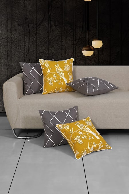 ODE & CLOE Grey Cotton Thread Embroidered Cushion Cover Set 